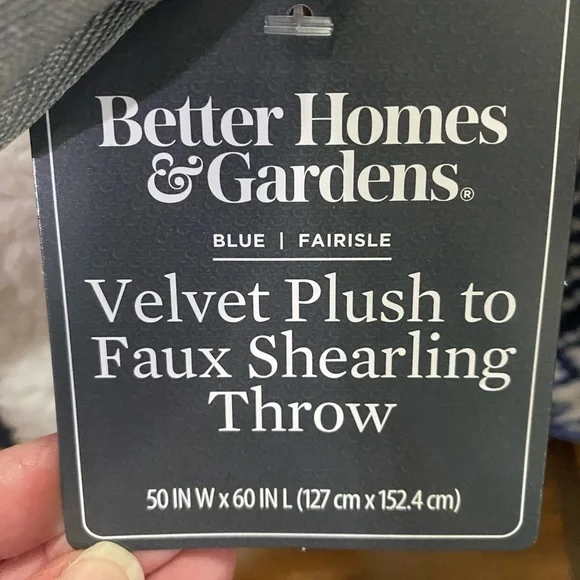 Better Homes And Gardens Blue and White Velvet Sherpa Throw - Picture 4 of 4
